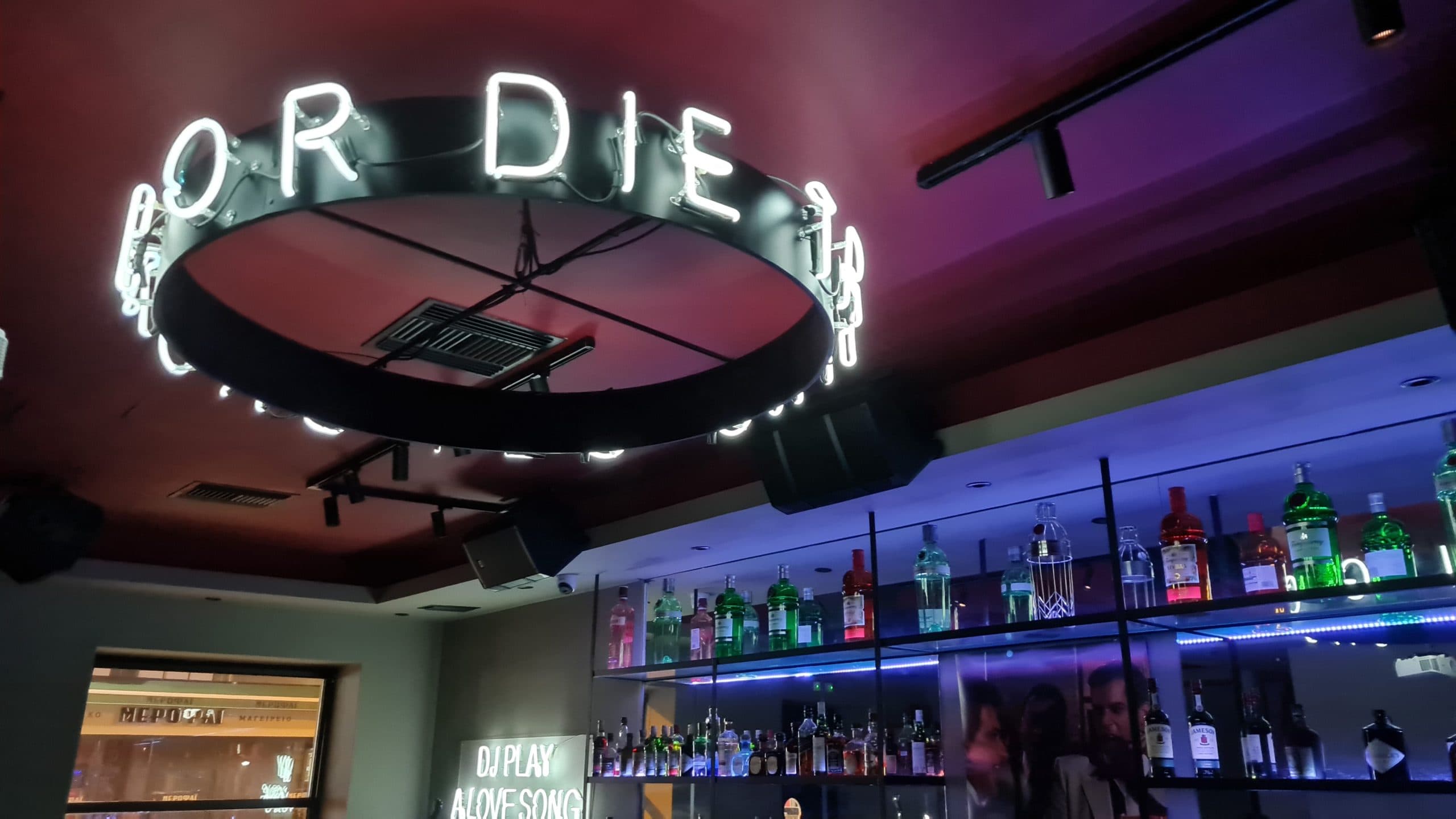 Neon φωτεινή επιγραφή για χώρο εστίασης